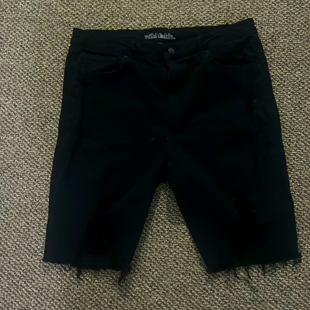 Wild fable distressed denim black Bermuda shorts size 14